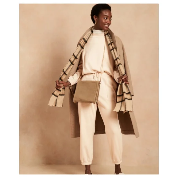 Banana Republic Cozy Velour Lined Bubble Sleeve Sweater/ Creme White - Picture 1 of 4